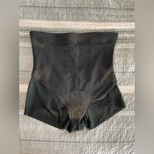 NWOT Black Honeylove SuperPower Brief shapewear size Large